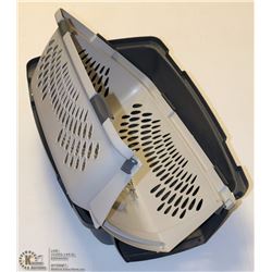 MEDIUM PET TAXI CRATE