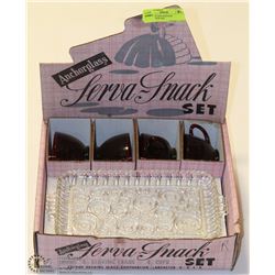 ANCHOR GLASS VINTAGE SERV-A-SNACK SET