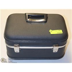 VINTAGE TRAVEL CASE