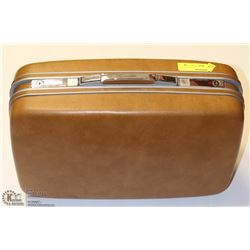 VINTAGE SUITCASE