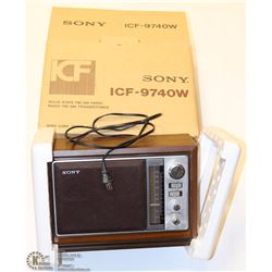 VINTAGE SONY SOLID STATE FM/AM RADIO