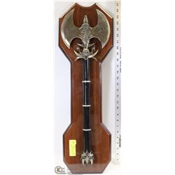 FANTASY AXE WITH HANG ON THE WALL DISPLAY
