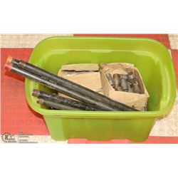 BOX OF VARIOUS SIZES OF GAS FITTING NIPPLES