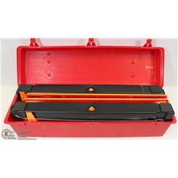 GROTE TRIANGLE SAFETY SET WITH FLARES IN SET