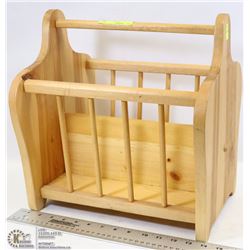 PINE MAGAZINE RACK
