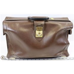 VINTAGE LEATHER DR'S BAG