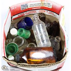 BOX OF ANTIQUE AND VINTAGE BOTTLES