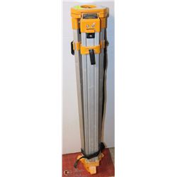 DEWALT WORKSITE TRIPOD