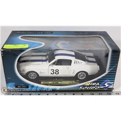 1965 MUSTANG  FAST BACK DIE CAST CAR SCALE 1:18