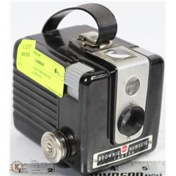 VINTAGE KODAK BROWNIE HAWKEYE CAMERA