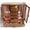 Image 1 : 1 LARGE JEWELRY BOX WITH CONTENTS