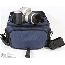 VINTAGE MINOLTA 35MM CAMERA IN A CASE