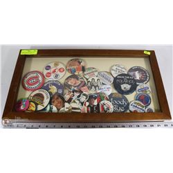 DISPLAY CASE W > 40 VINTAGE COLLECTIBLE BUTTONS