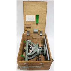 SURVEYORS TRANSIT THEO DO LITE LARGE