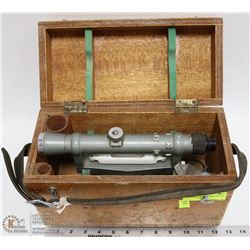 SURVEYORS TRANSIT THEO DO LITE, SMALL