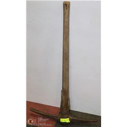 VINTAGE PICK AXE