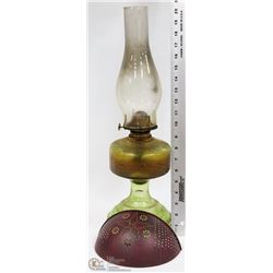 ANTIQUE/VINTAGE LARGE OIL LAMP