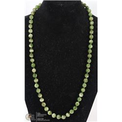ESTATE GREEN BEADED NECKLACE