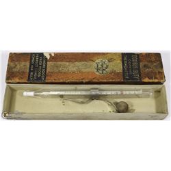 VINTAGE COOKING THERMOMETER IN BOX