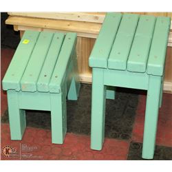2 GARDEN/KIDS STOOLS