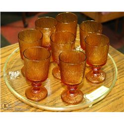 ESTATE GLASS TRAY WITH 8 AMBER GLASS GOBLETS