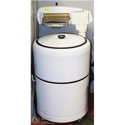 VINTAGE WASHING MACHINE WITH WRINGER