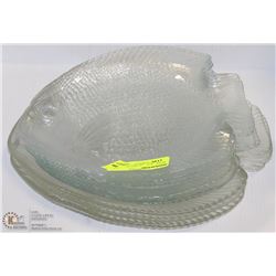 STACK OF FISH PLATTERS