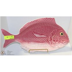 ESTATE HANDPAINTED FISH PLATE WITH STAND