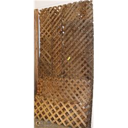 23 PIECES DIAGONAL CEDAR LATTICE VARIOUS SIZES