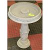 Image 1 : CONCRETE MUSHROOM BIRDBATH 2 PIECES  16"X23"