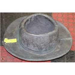CONCRETE PAINTED GREY HAT PLANTER 16"