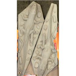 LOT OF 2 CONCRETE ALLIGATORS 17" LONG  GARDEN/POND