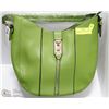 Image 1 : GREEN HAND BAG ZIPPER FRONT RETAIL $66