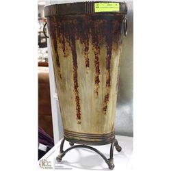 VINTAGE METAL UMBRELLA STAND