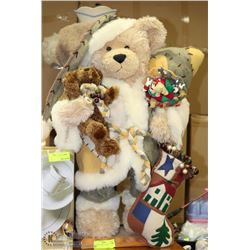 31" COSTCO DISPLAY CHRISTMAS BEAR