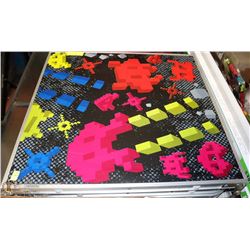 8FT SPACE INVADERS TOURNAMENT GRADE LIGHT UP BEER