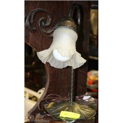 METAL AND GLASS TABLE LAMP