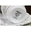 Image 2 : 29PC NORITAKE 2031 SAVANNAH CHINA SET