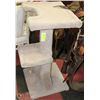Image 1 : TALL CAT STAND 38"HIGH