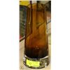 Image 1 : AMBER GLASS VASE
