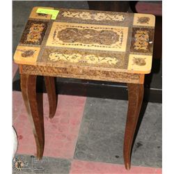 WOOD INLAY MUSIC BOX TABLE WITH KEY