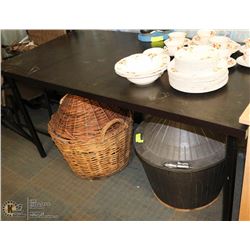 RECTANGLE METAL LEG TABLE