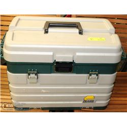 DELUXE PLANO TACKLE BOX