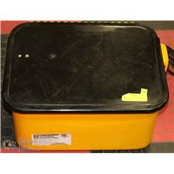 POWERFIST 3.5 GALLON PARTS WASHER W/