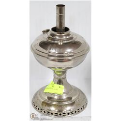 KEROSENE LAMP (NO GLASS)