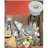 Image 1 : LARGE BOX OF GARDEN/YARD DECOR INCL.