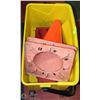 Image 1 : YELLOW BUCKET W/ SAFETY REFLECTION KIT & 2 PYLONS