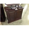 Image 2 : MAHOGANY TRADITIONAL 36'' DOUBLE DOOR CABINET