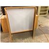 Image 2 : HONEY MAPLE 48'' X 48'' PRESENTATION BOARD