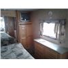 Image 11 : 2008 BRISTOL BAY 36' FIFTH WHEEL HOLIDAY TRAILER